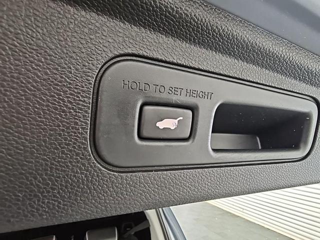 Photo of 2023 Gray Honda Odyssey