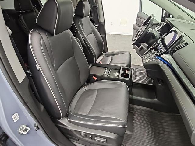 Photo of 2023 Gray Honda Odyssey