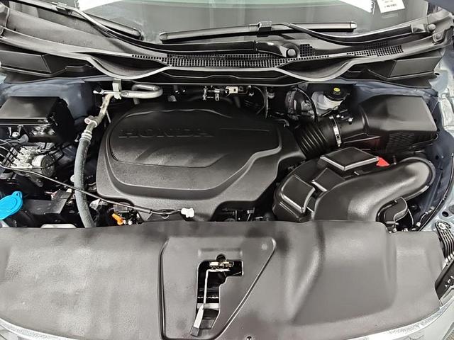 Photo of 2023 Gray Honda Odyssey