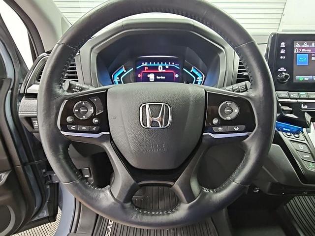 Photo of 2023 Gray Honda Odyssey