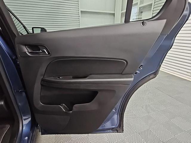 Photo of 2016 Patriot Blue Metallic Chevrolet Equinox