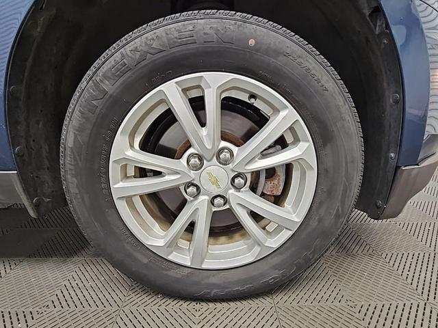 Photo of 2016 Patriot Blue Metallic Chevrolet Equinox