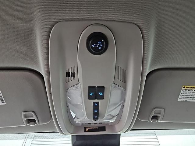 Photo of 2016 Patriot Blue Metallic Chevrolet Equinox