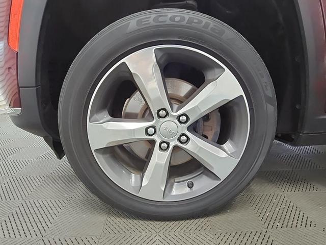 Photo of 2021 Velvet Red Pearlcoat Jeep Grand Cherokee L