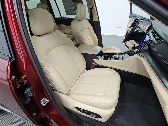 Photo of 2021 Velvet Red Pearlcoat Jeep Grand Cherokee L