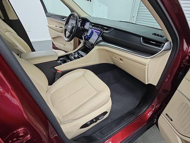 Photo of 2021 Velvet Red Pearlcoat Jeep Grand Cherokee L