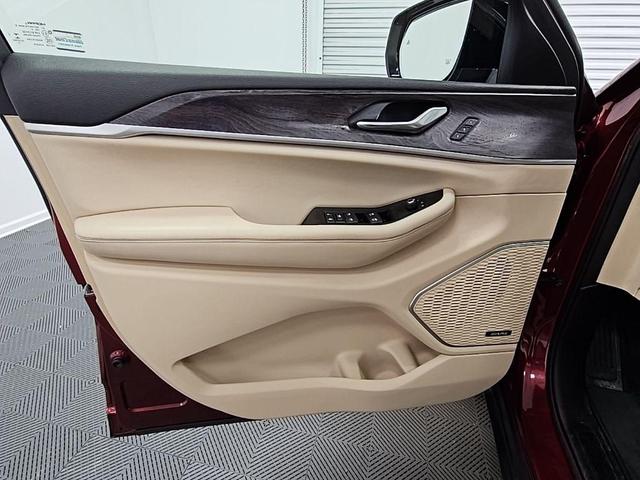 Photo of 2021 Velvet Red Pearlcoat Jeep Grand Cherokee L