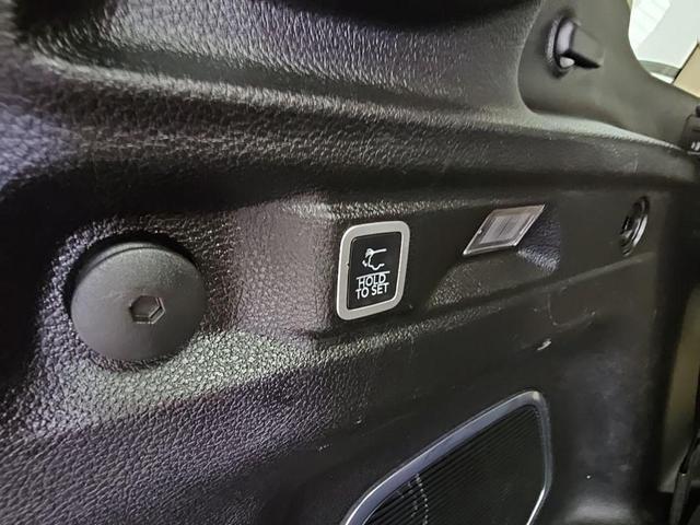 Photo of 2021 Velvet Red Pearlcoat Jeep Grand Cherokee L
