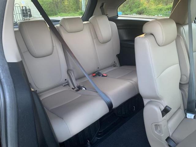 Photo of 2020 Burgundy Honda Odyssey