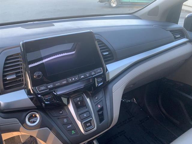 Photo of 2020 Burgundy Honda Odyssey