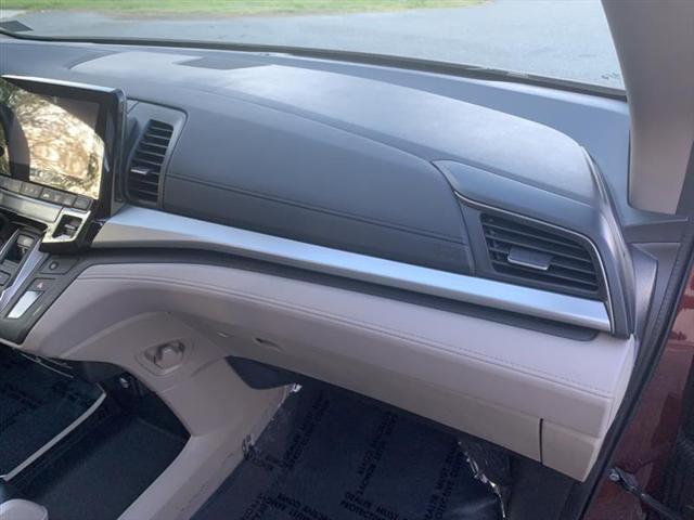 Photo of 2020 Burgundy Honda Odyssey