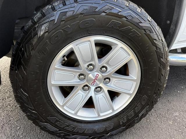 Photo of 2015 Summit White GMC Sierra 1500