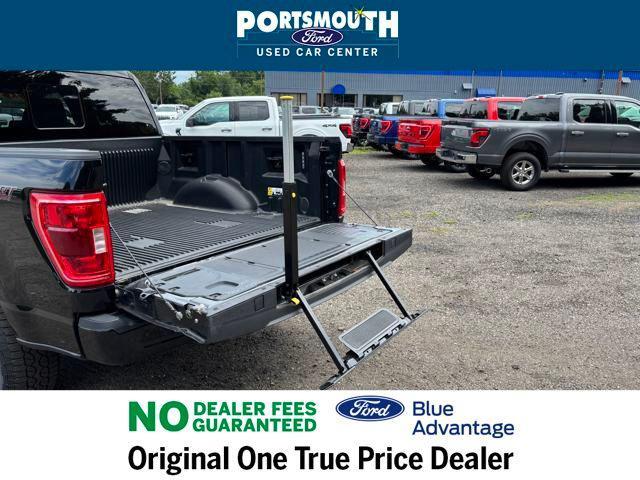 Photo of 2023 Agate Black Metallic Ford F-150