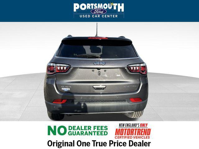 Photo of 2023 Granite Crystal Metallic Clearcoat Jeep Compass