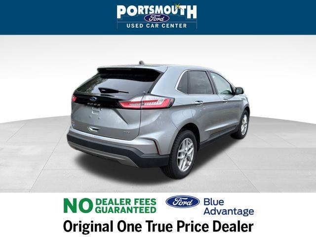 Photo of 2024 Iconic Silver Metallic Ford Edge