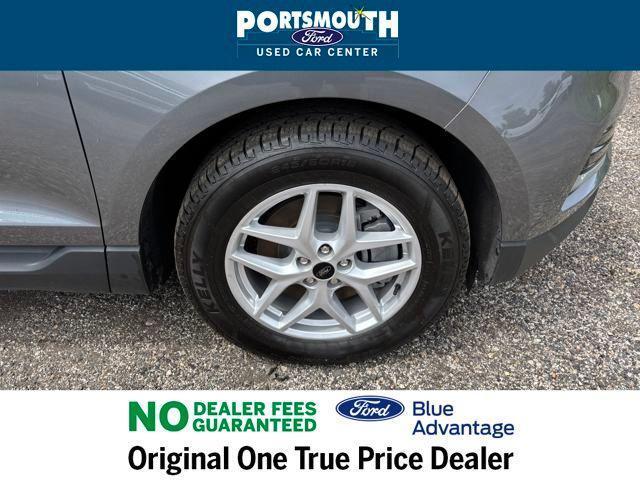 Photo of 2024 Carbonized Gray Metallic Ford Edge
