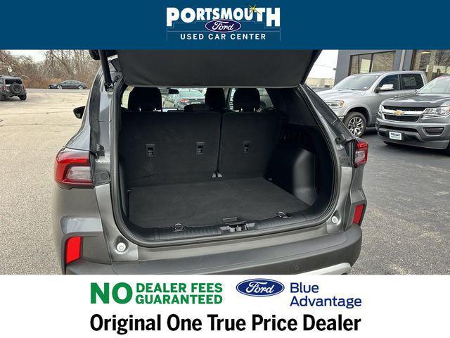 Photo of 2023 Carbonized Gray Metallic Ford Escape
