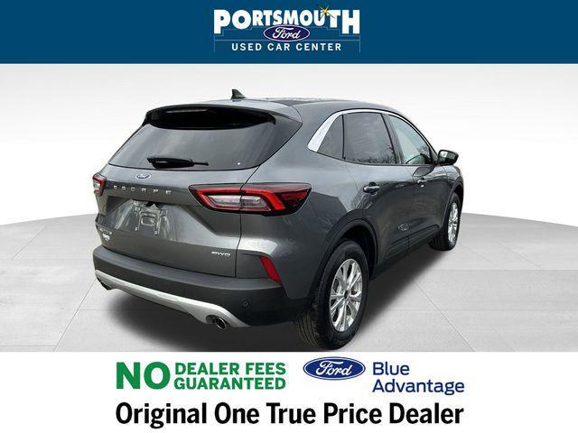 Photo of 2023 Carbonized Gray Metallic Ford Escape