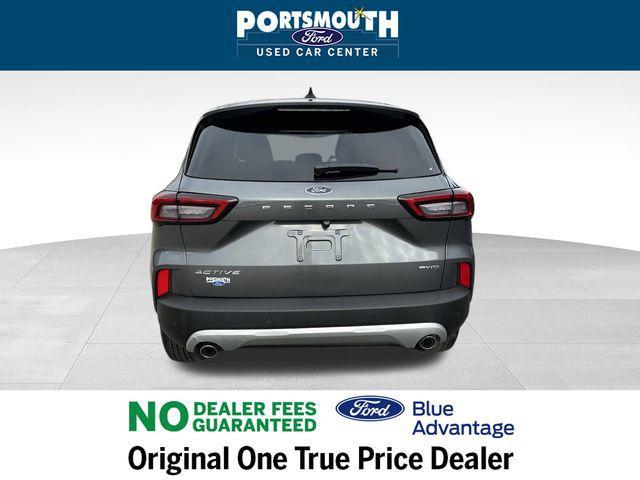 Photo of 2023 Carbonized Gray Metallic Ford Escape