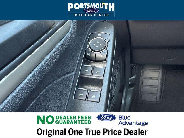 Photo of 2022 Stone Blue Metallic Ford Escape