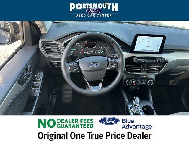 Photo of 2022 Stone Blue Metallic Ford Escape