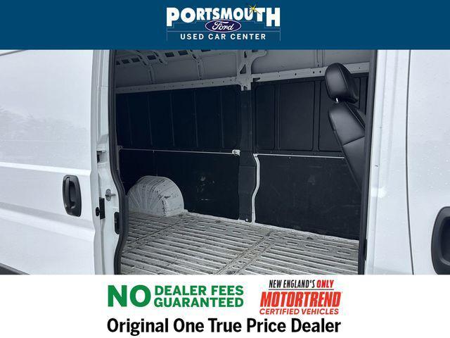 Photo of 2023 Bright White Clearcoat RAM ProMaster 2500