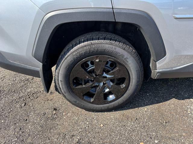 Photo of 2022 Silver Sky Metallic Toyota RAV4