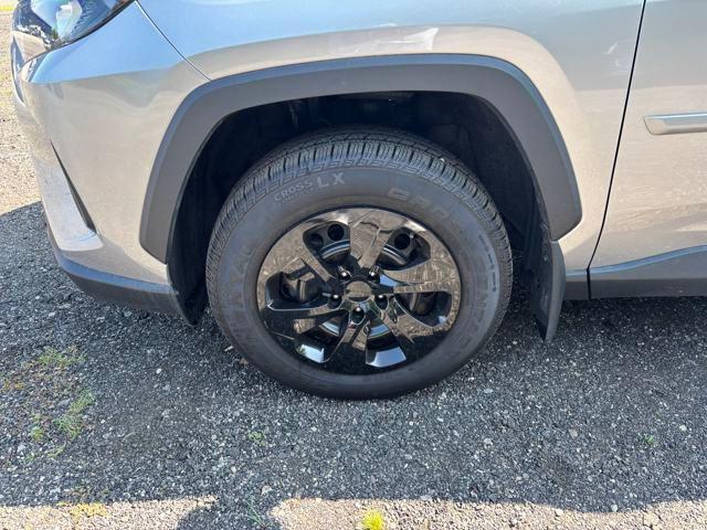 Photo of 2022 Silver Sky Metallic Toyota RAV4