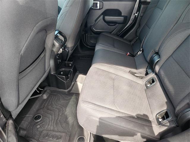 Photo of 2023 Granite Crystal Metallic Clearcoat Jeep Gladiator