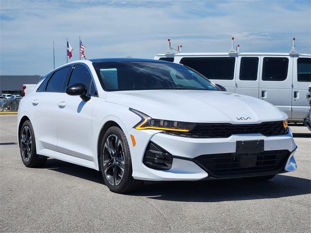 Photo of 2022 Glacial White Pearl Kia K5