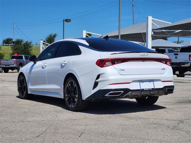Photo of 2022 Glacial White Pearl Kia K5