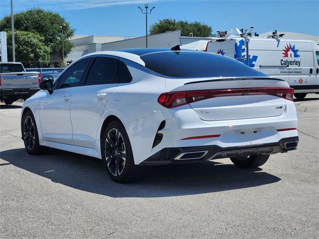 Photo of 2022 Glacial White Pearl Kia K5