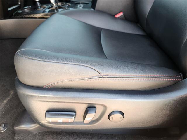 Photo of 2024 Midnight Black Metallic Toyota 4Runner