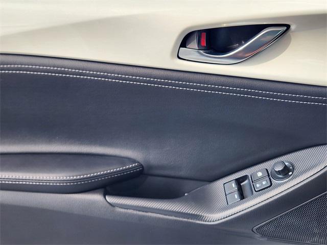 Photo of 2024 Snowflake White Pearl Mica Mazda MX-5 Miata