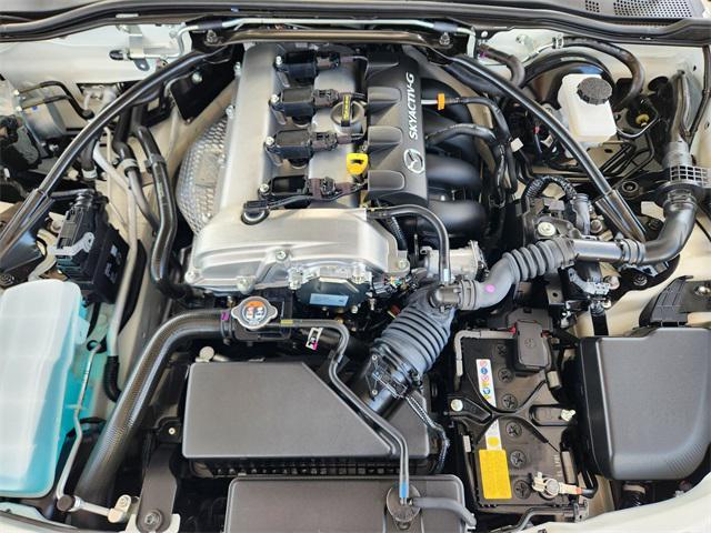 Photo of 2024 Snowflake White Pearl Mica Mazda MX-5 Miata