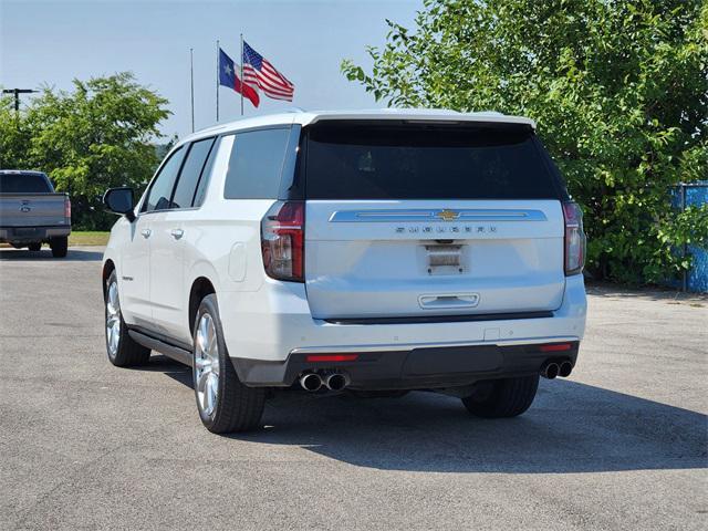 Photo of 2021 Iridescent Pearl Tricoat Chevrolet Suburban
