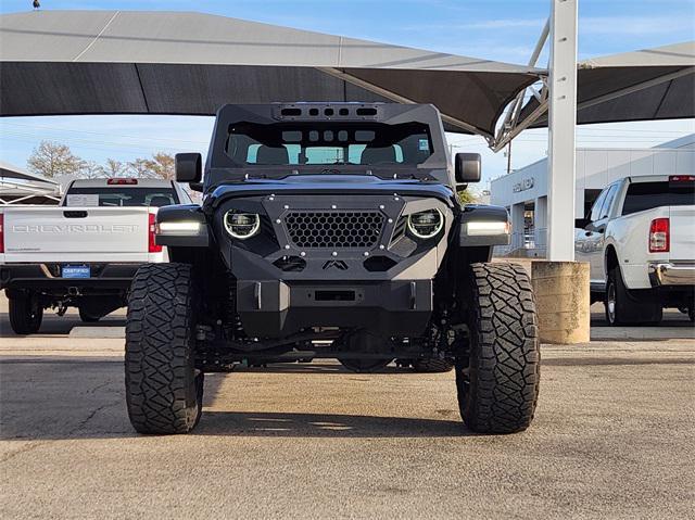 Photo of 2020 Black Clearcoat Jeep Gladiator