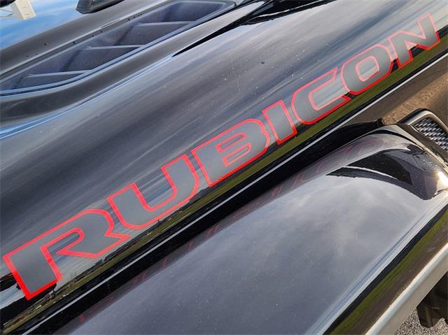 Photo of 2020 Black Clearcoat Jeep Gladiator