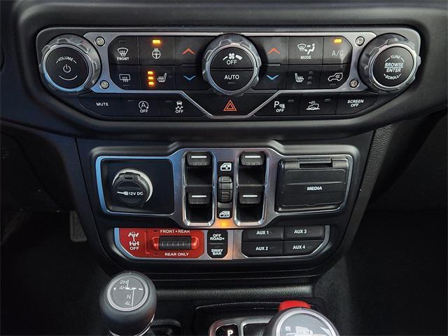 Photo of 2020 Black Clearcoat Jeep Gladiator