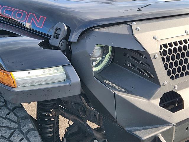 Photo of 2020 Black Clearcoat Jeep Gladiator