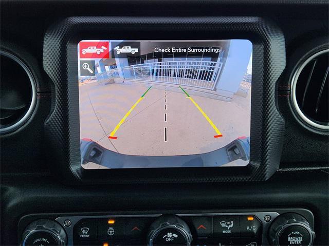 Photo of 2020 Black Clearcoat Jeep Gladiator