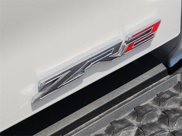 Photo of 2026 Summit White Chevrolet Colorado