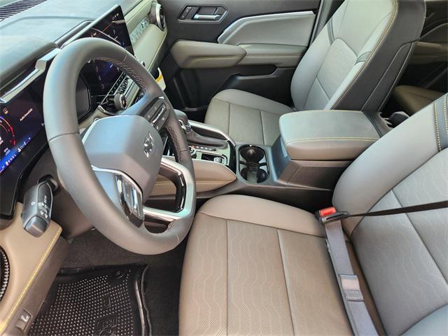 Photo of 2026 Summit White Chevrolet Colorado