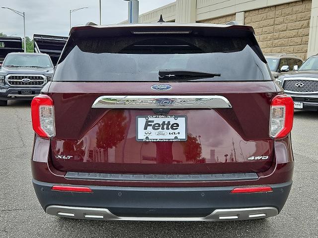 Photo of 2022 BURGUNDY VELVET MET TINT CC Ford Explorer