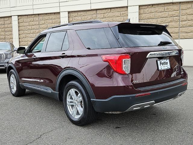 Photo of 2022 BURGUNDY VELVET MET TINT CC Ford Explorer
