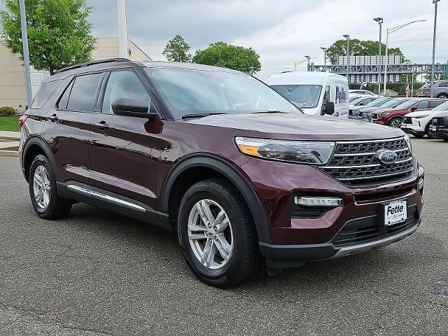 Photo of 2022 BURGUNDY VELVET MET TINT CC Ford Explorer