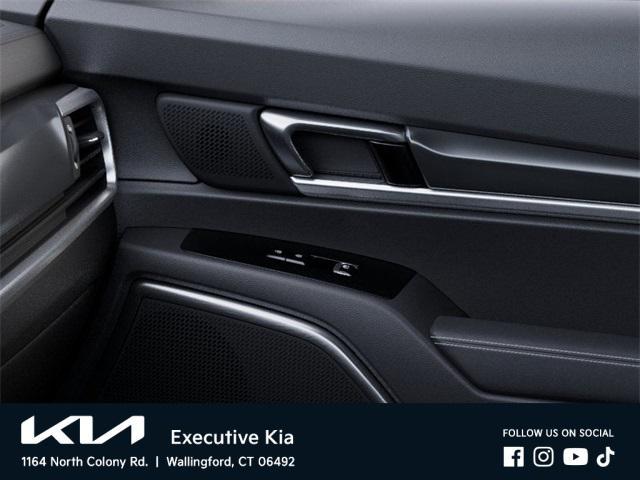 Photo of 2025 Black Kia Telluride