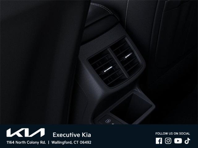 Photo of 2025 Fusion Black Kia Seltos
