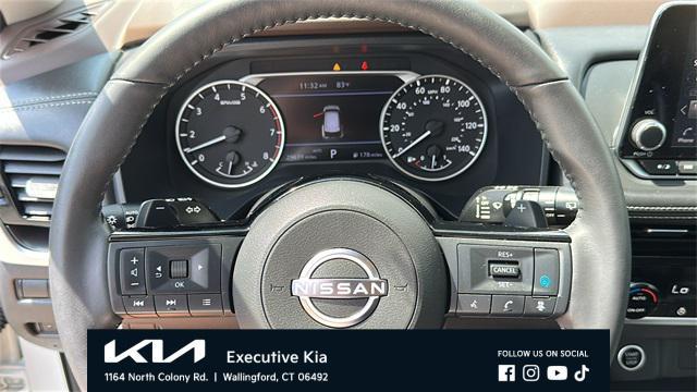 Photo of 2022 Pearl White Tricoat Nissan Rogue