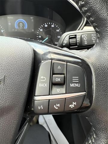 Photo of 2021 Star White Ford Escape